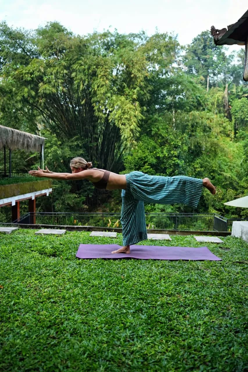 Virabhadrasana III