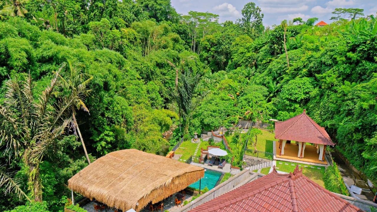 Bali Yoga Teacher Training School Front