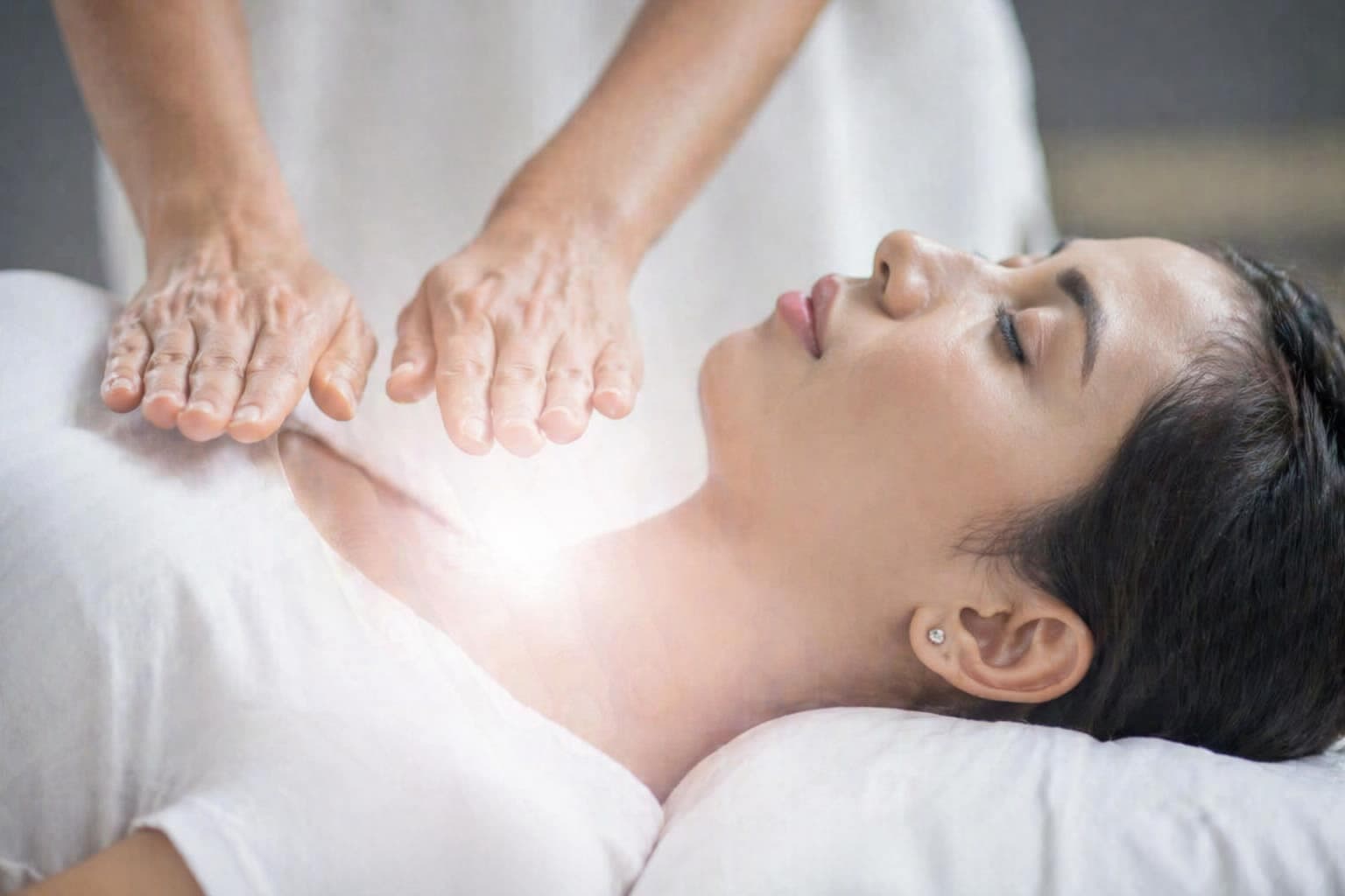 Pranic Healing Explained: Meaning, Benefits, Risks, and Evidence