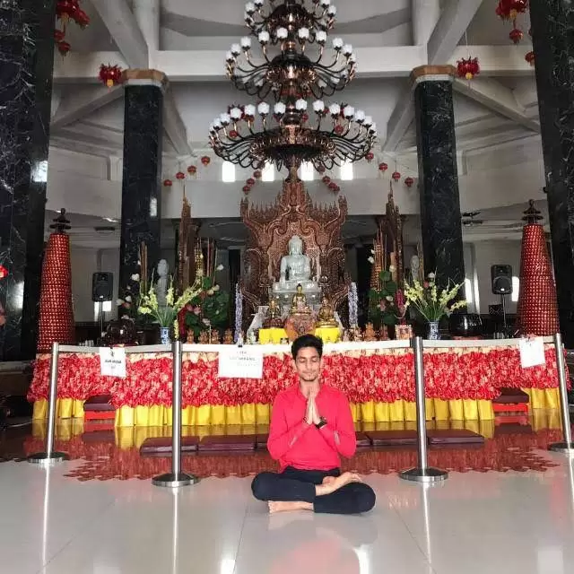 Vivek Kalura - Yoga Teacher in Bali
