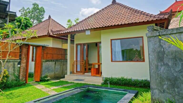 Gallery 33 Villa at Bali YTTC Bitera Ubud - Training space for 200 hour Yoga Teacher Training