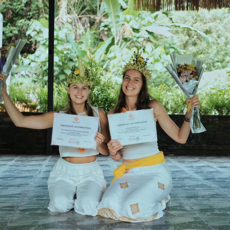 home 25 200 hour Yoga instructor training in bali